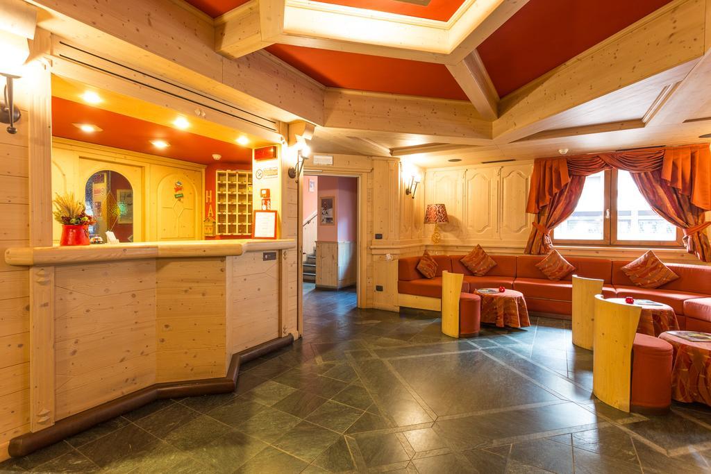 Hotel Arisch Aprica Eksteriør bilde
