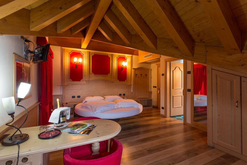 Hotel Arisch Aprica Eksteriør bilde